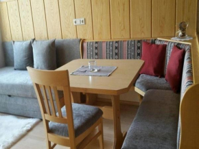 Ferienwohnung in der ersten Etage mit maßgefertigter Möblierung Matrei In Osttirol